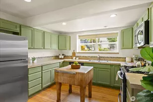 1322 NE 70th St, Seattle, WA 98115 - Photo 26