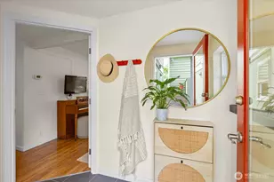1322 NE 70th St, Seattle, WA 98115 - Photo 20