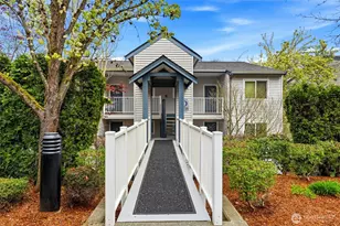 12720 NE 10th Pl NE, Bellevue, WA 98005 - Photo 2