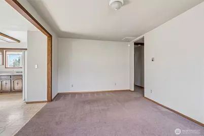 3323 Columbia Heights Road, Longview, WA 98632 - Photo 8