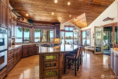 21102 Snag Island Drive E, Lake Tapps, WA 98391 - Photo 10