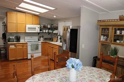 415 Lakeview #B1, Lynnwood, WA 98087 - Photo 6