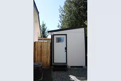 415 Lakeview #B1, Lynnwood, WA 98087 - Photo 30