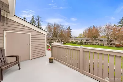 9918 NE 144th Lane #406, Kirkland, WA 98034 - Photo 24
