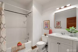 201 Galer St, Seattle, WA 98109 - Photo 24