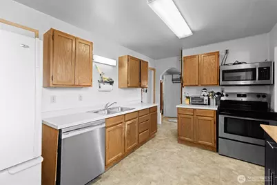 817 W 13th Street, Port Angeles, WA 98363 - Photo 8