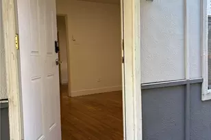 2110 NE 85th St, Seattle, WA 98115 - Photo 8