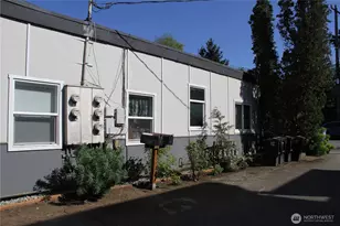 2110 NE 85th St, Seattle, WA 98115 - Photo 6