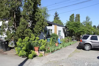 2110 NE 85th Street, Seattle, WA 98115 - Photo 1