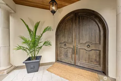 3424 97th Avenue SE, Mercer Island, WA 98040 - Photo 2