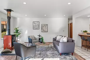 919 43rd St, Port Townsend, WA 98368 - Photo 6