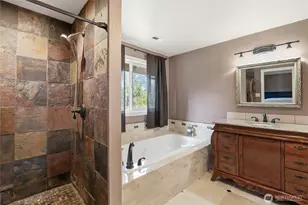 21 E Michelle Ct, Union, WA 98592 - Photo 18