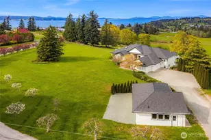 221 Baker View Ln, Camano Island, WA 98282 - Photo 2