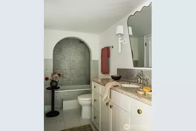 2025 Parkside Drive E, Seattle, WA 98112 - Photo 18
