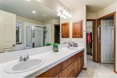 215 Orcas Place SE, Renton, WA 98059 - Photo 14