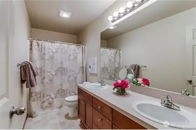 215 Orcas Place SE, Renton, WA 98059 - Photo 18