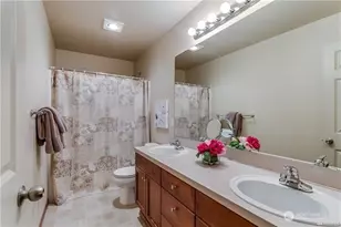 215 Orcas Pl SE, Renton, WA 98059 - Photo 18