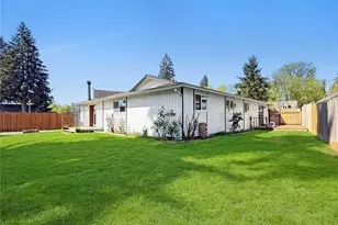 13329 58th Dr NE, Marysville, WA 98271 - Photo 2