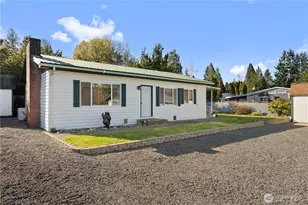 915 128th St SW, Everett, WA 98204 - Photo 1