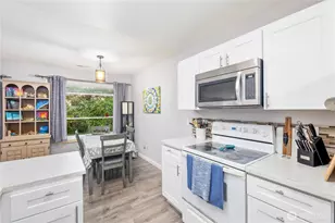 4118 212th St SW, Mountlake Terrace, WA 98043 - Photo 4