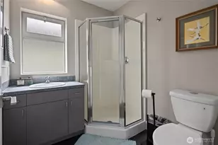 4306 Burke Ave N, Seattle, WA 98103 - Photo 22