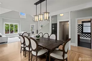 4306 Burke Ave N, Seattle, WA 98103 - Photo 8