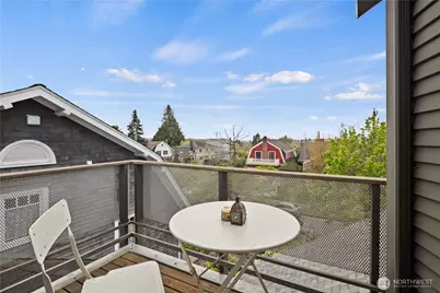 4306 Burke Avenue N, Seattle, WA 98103 - Photo 36