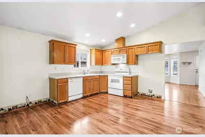 308 SE 9th Street, Battle Ground, WA 98604 - Photo 8