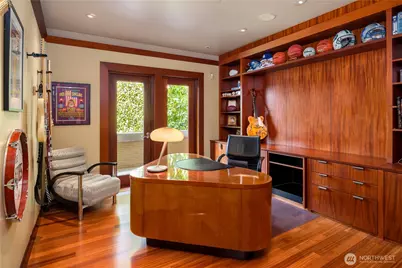 415 Shoreland Drive SE, Bellevue, WA 98004 - Photo 18