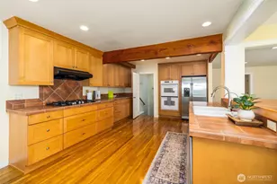 2010 9th St, Anacortes, WA 98221 - Photo 24