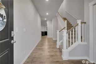 7813 E 208th Ave, Bonney Lake, WA 98391 - Photo 2