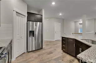 7813 E 208th Ave, Bonney Lake, WA 98391 - Photo 8