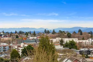 908 N 46th St, Seattle, WA 98103 - Photo 18