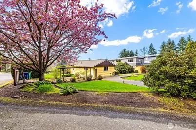8236 120th Avenue NE, Kirkland, WA 98033 - Photo 1