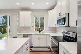 824 99th St S, Tacoma, WA 98444 - Photo 10