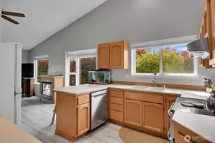 8240 Cedarhome Dr, Stanwood, WA 98292 - Photo 2