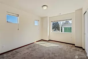 501 N 105th St, Seattle, WA 98133 - Photo 18