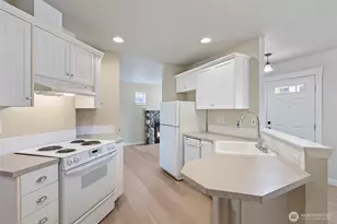 306 S Main St, Coupeville, WA 98239 - Photo 14