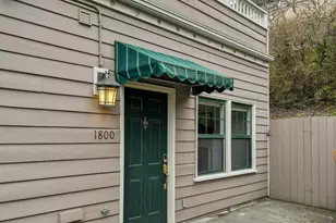1800 10th Ave W, Seattle, WA 98119 - Photo 2