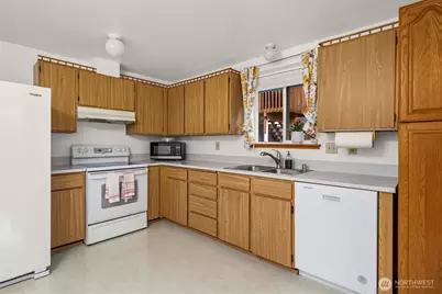 8113 S Cushman Avenue, Tacoma, WA 98408 - Photo 10