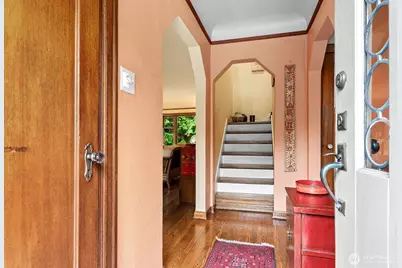 1226 25th Avenue E, Seattle, WA 98112 - Photo 6