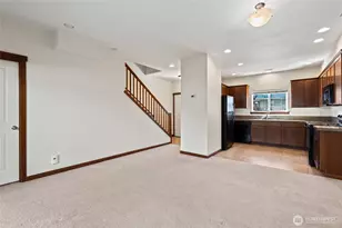 501 N 105th St, Seattle, WA 98133 - Photo 6