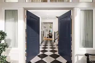 1024 91st Ave NE, Bellevue, WA 98004 - Photo 2