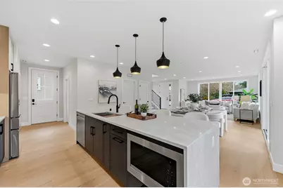 529 SE Bush Street #A, Issaquah, WA 98027 - Photo 14