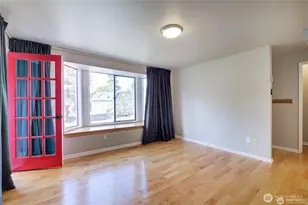 17355 NE 17th Pl, Bellevue, WA 98008 - Photo 10