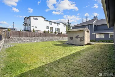 725 112th Street SW, Everett, WA 98204 - Photo 8