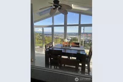 4402 30th Street NE, Tacoma, WA 98422 - Photo 2