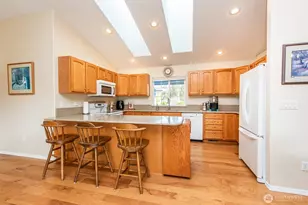 51 W Lancaster Ln, Port Angeles, WA 98362 - Photo 10