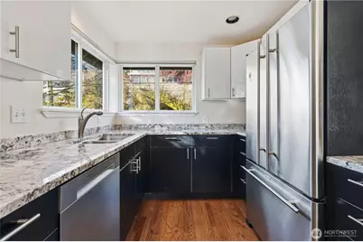 314 25th Avenue E, Seattle, WA 98112 - Photo 4