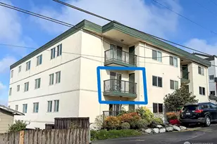 8747 Phinney Ave N, Seattle, WA 98103 - Photo 2